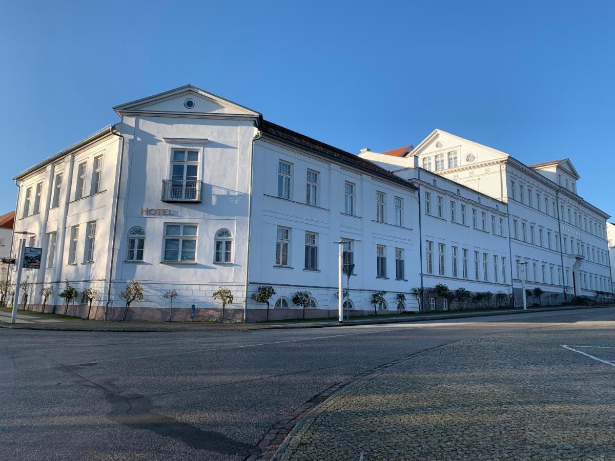 Parkhotel Putbus - Renoviert Seit Februar 2025 Zewnętrze zdjęcie